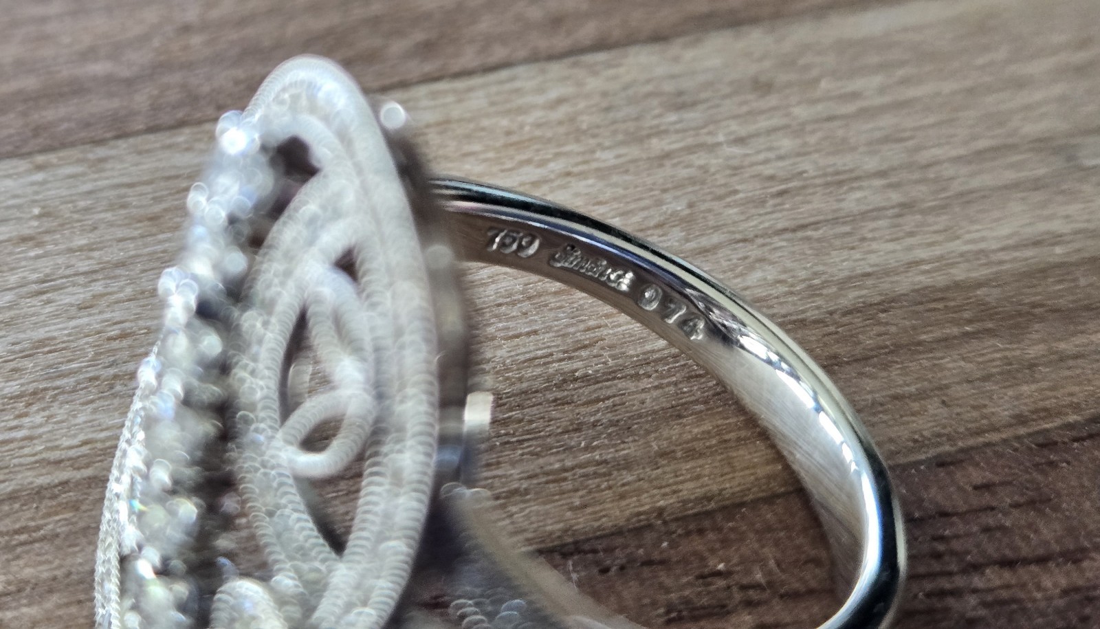 Simon G Right Hand Ring Size 6.5 18KW TR547