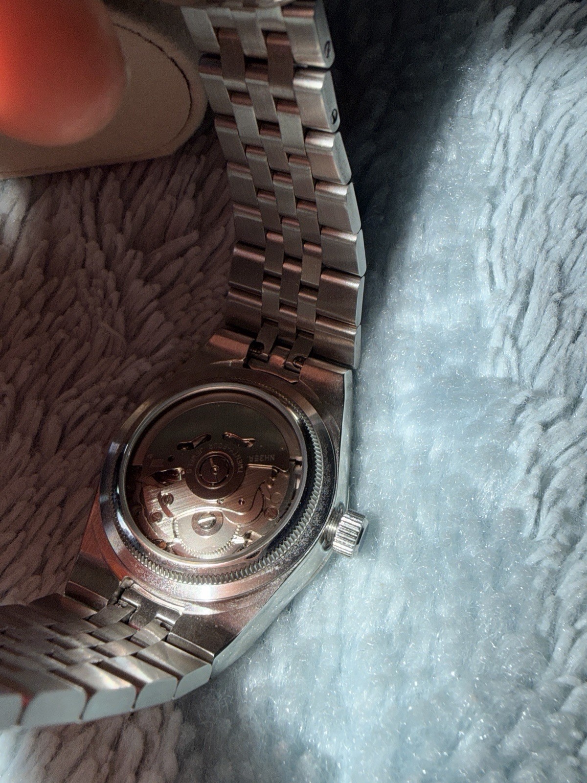 Seiko Blue Honeycomb Dial Fluted Bezel Stainless Bracelet Auto Date Watch