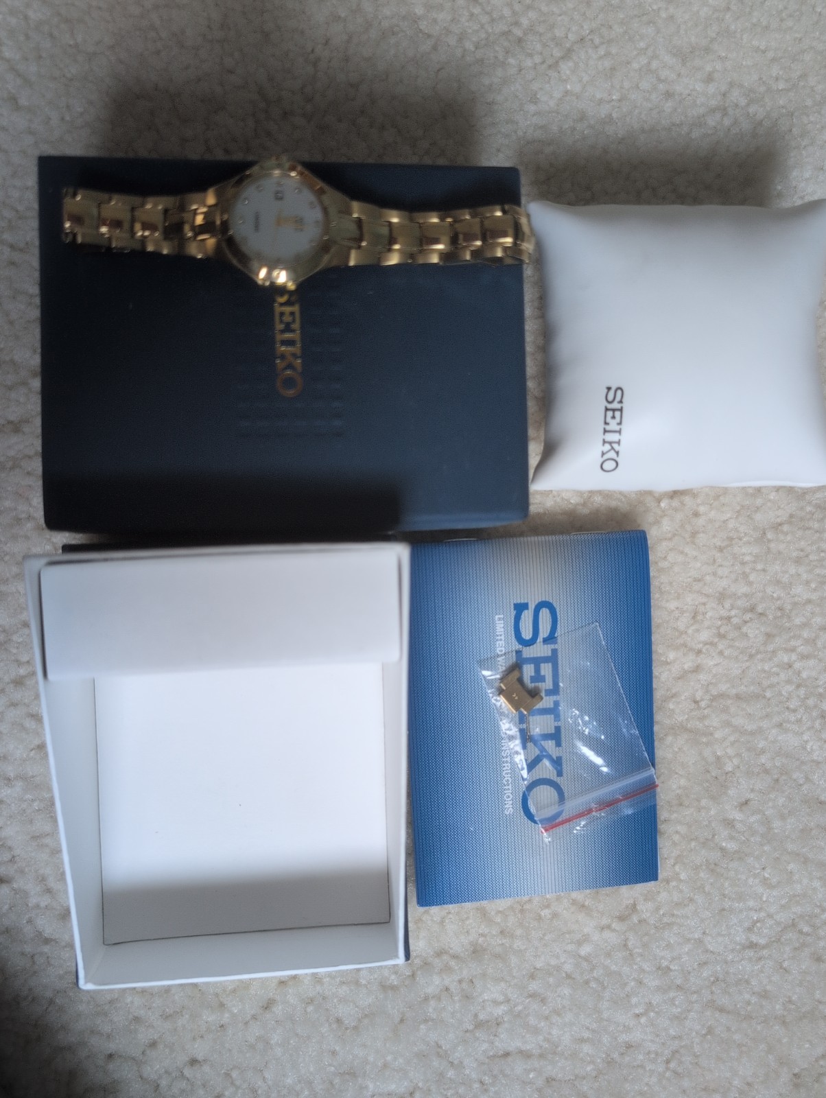 Seiko Solar Women’s V137-0AD0