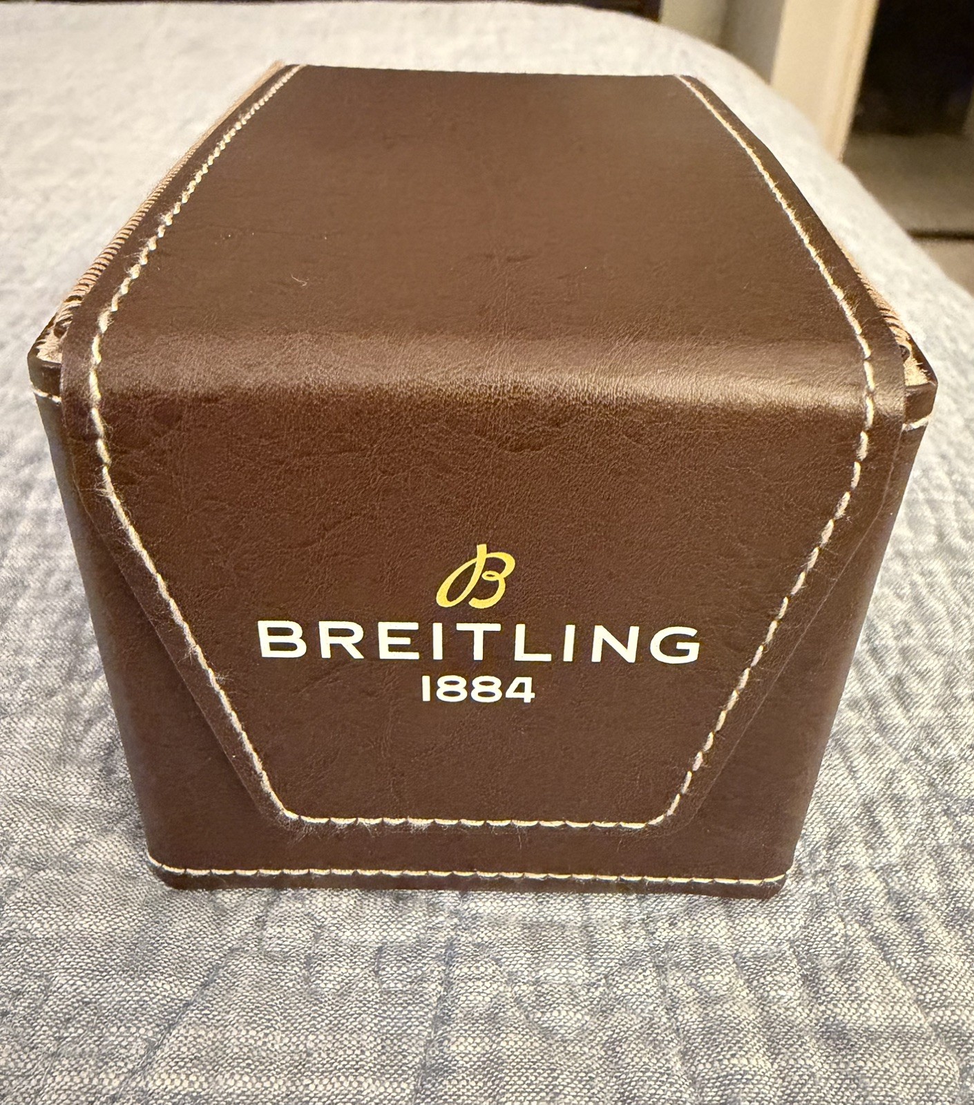 Breitling Avenger Automatic GMT 44 A32320101B1X1