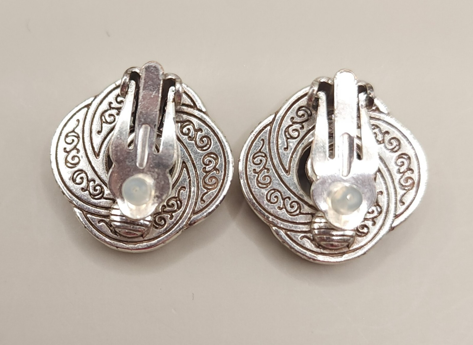 Vintage Brighton Love Knot Clip On Earrings Two Tone Silver Gold Rhinestone 7/8″
