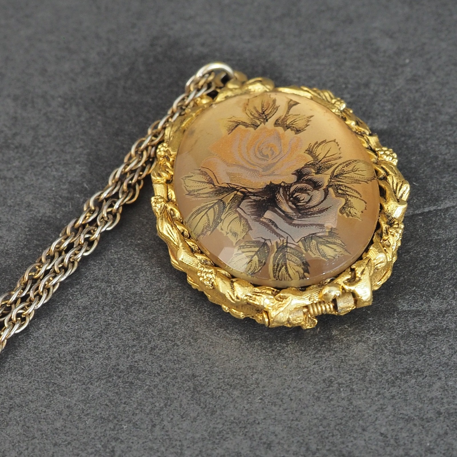 Vintage Max Factor Necklace Women Gold Tone Floral Solid Perfume Locket Compact