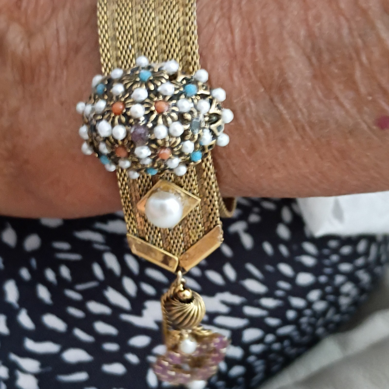 Gold Tone Mesh Cuff Bracelet Faux White Round Pearls Bead Cluster Dangle Charm