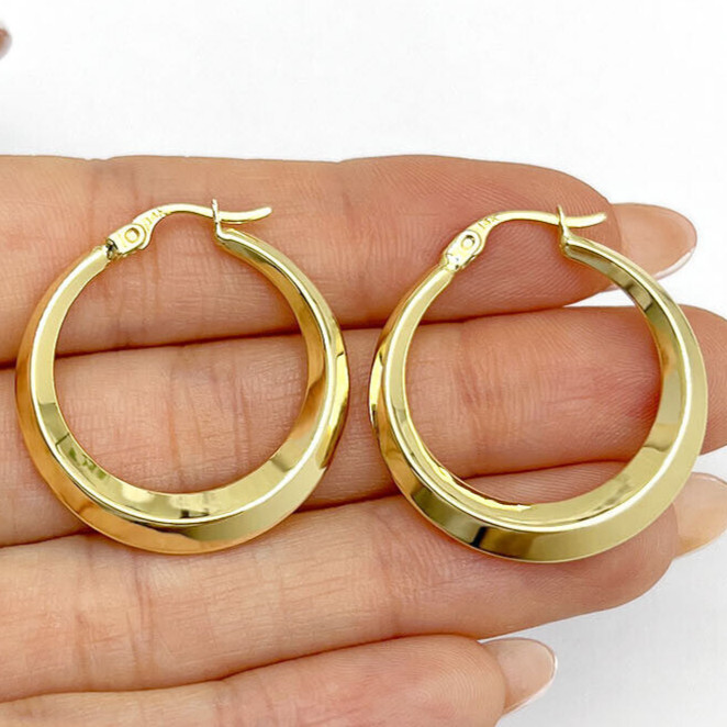 14K Yellow Gold Graduated Hoop Earrings 27mm