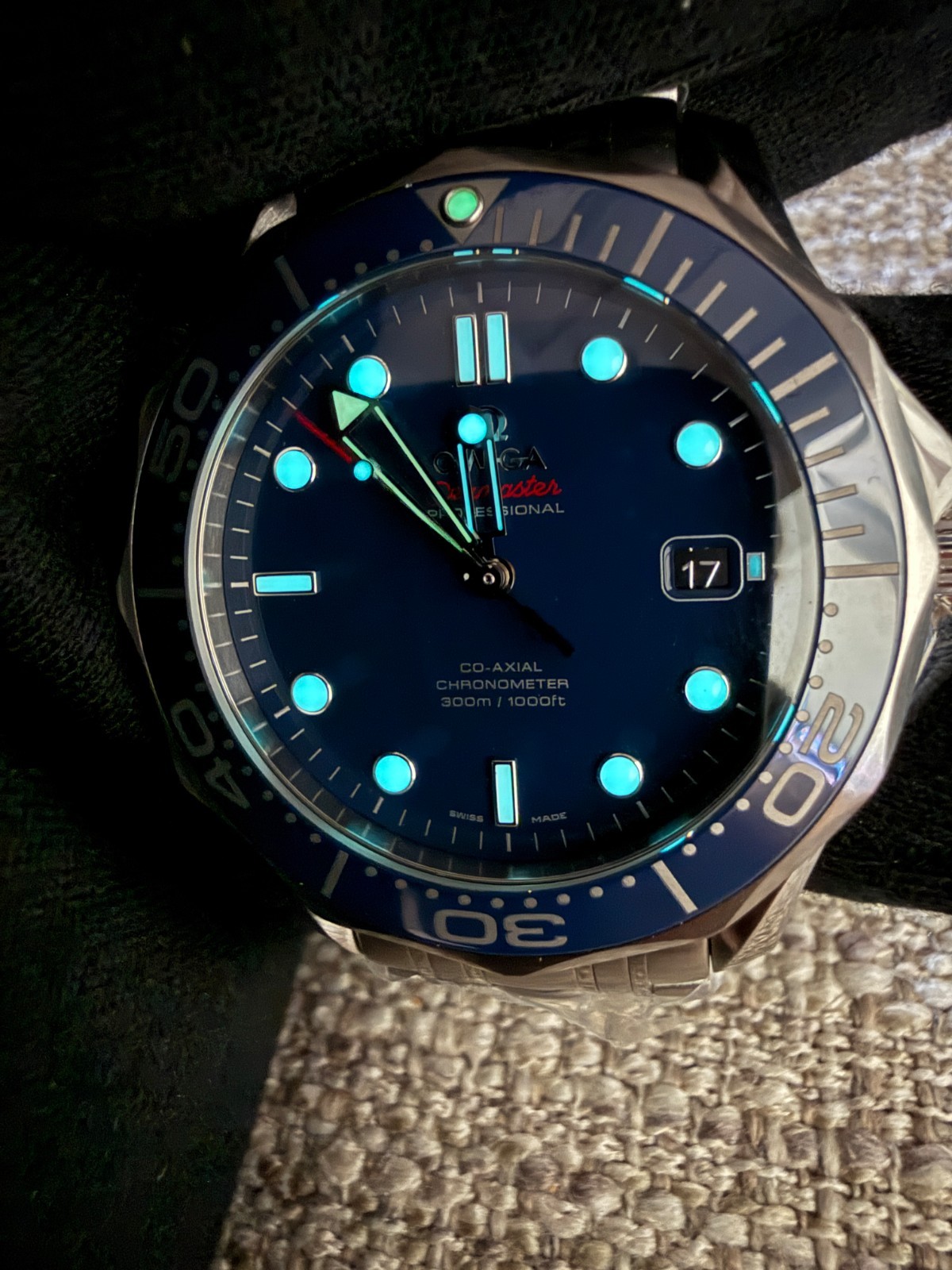 Omega Seamaster Diver 300M 212.30.41.20.03.001 41mm Steel Blue Dial Box Papers