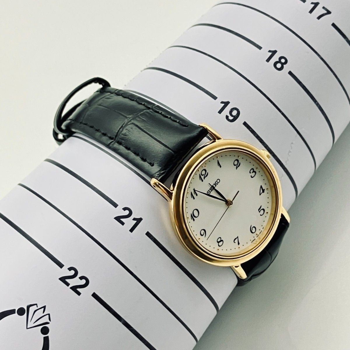 Working SEIKO 7N01 0BH0 Watch Men’s Ladies’ Gold Color White Dial Round Quartz