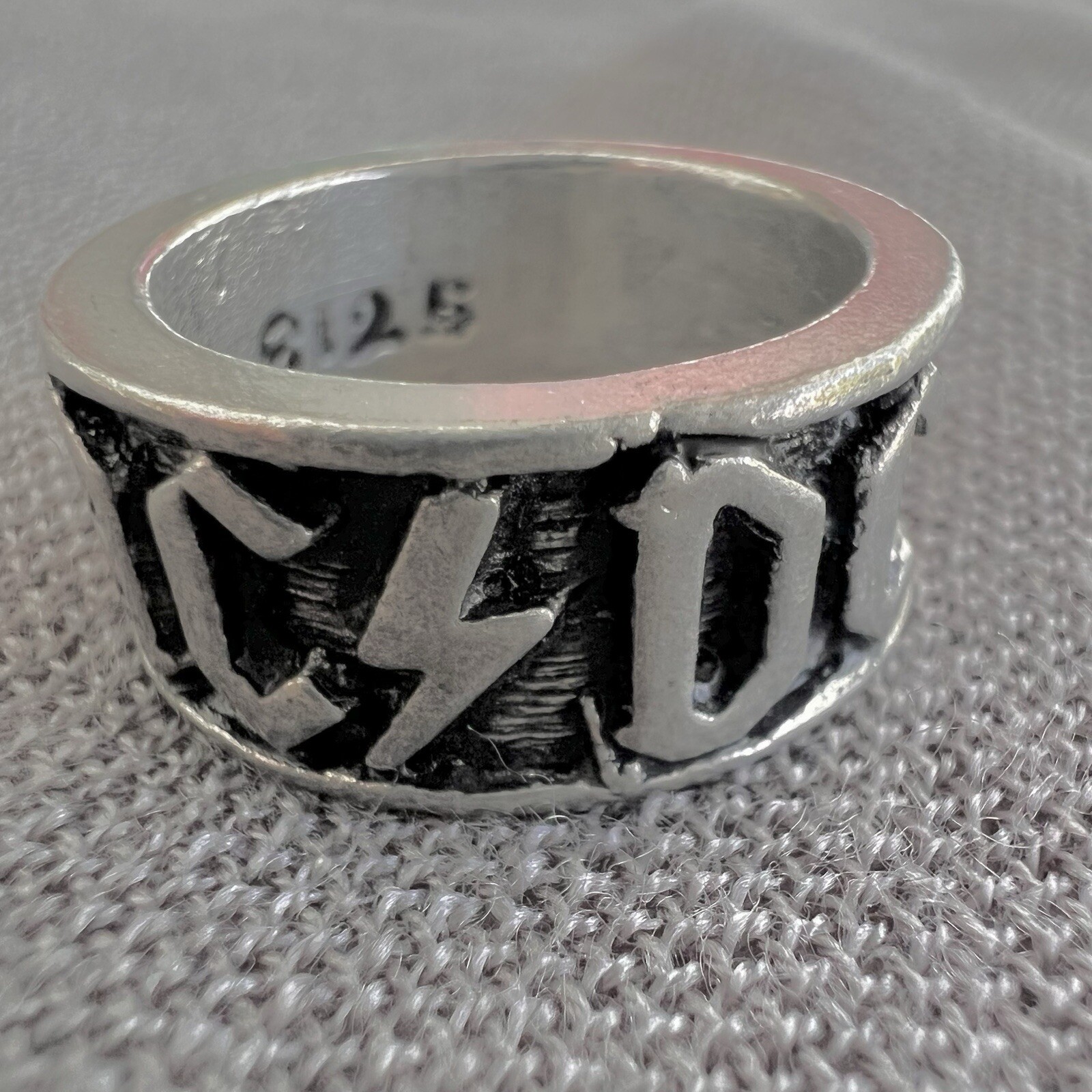 Pick Ring Incubus Offspring Sublime Pantera ACDC Social Distortion Metall