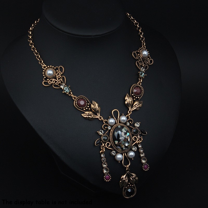 1Pcs Retro Women Court Style Elegant Lavicle Short Necklace Sweater Chain