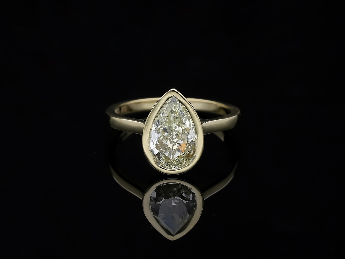 Ring 1.70 ct. Drop Solitaire Diamond 585 Gold 14 Carat GIA Expertise