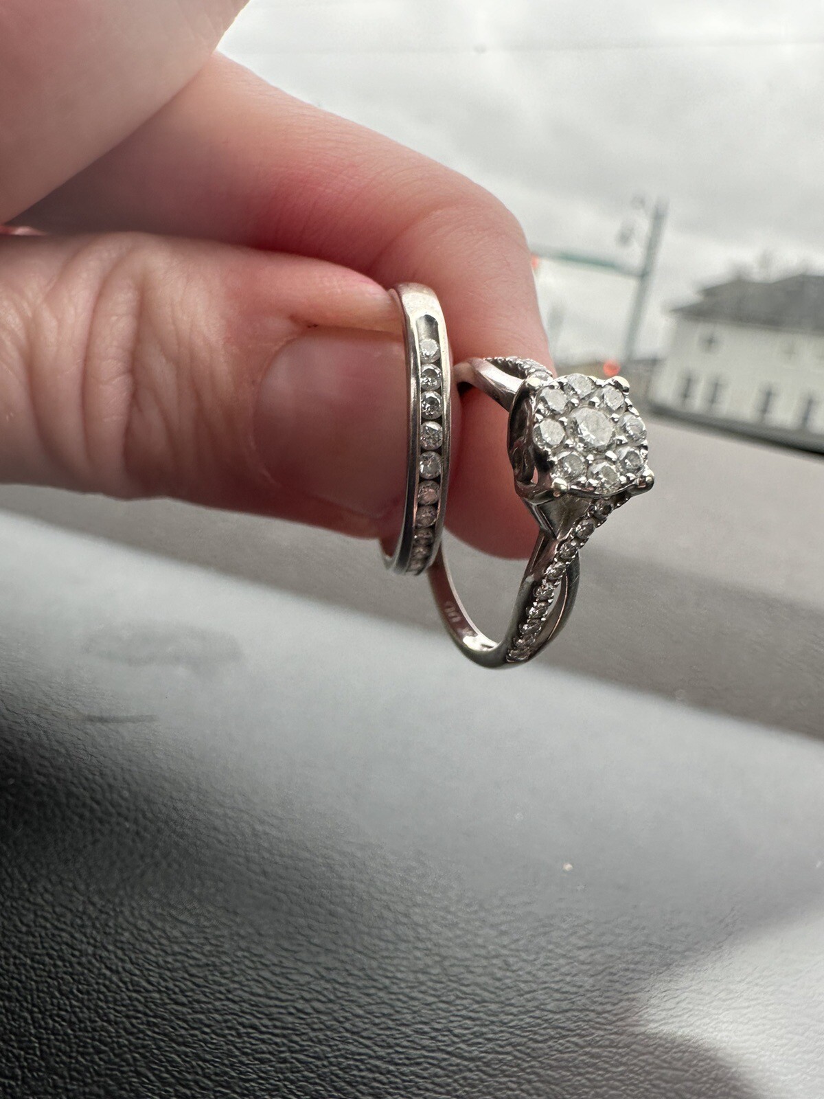 Engagement ring and wedding ring size 8 …10kt white gold