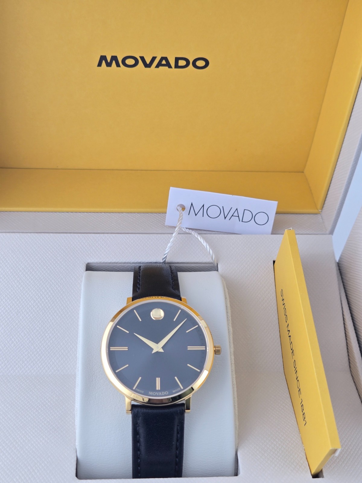 $795 MSRP | Movado Women’s Ultra Slim Black Dial Leather Strap Watch 0607091 NEW