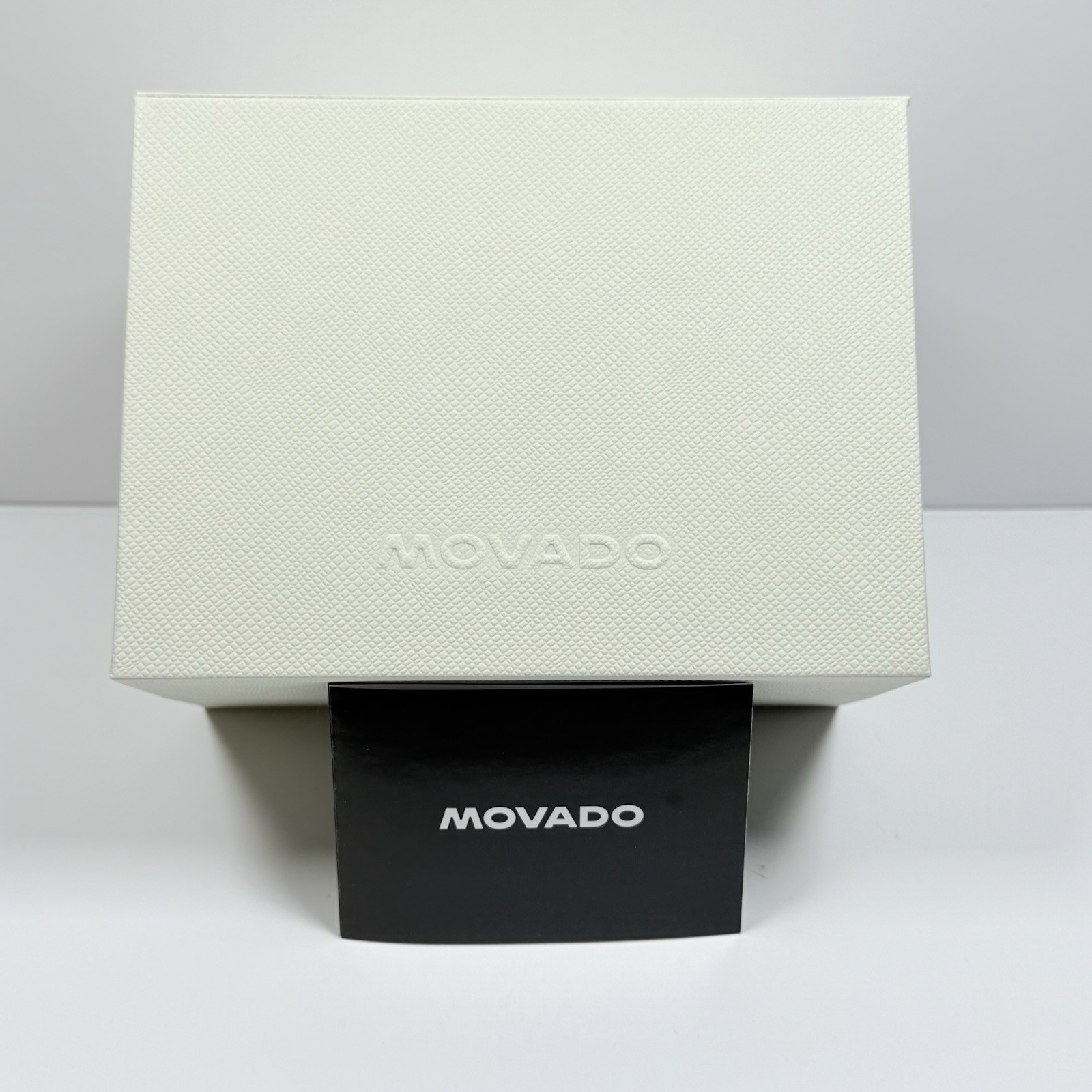 Movado Bold Quest 3601221 Blue Sunray Dial Stainless Steel 40mm Unisex Watch.