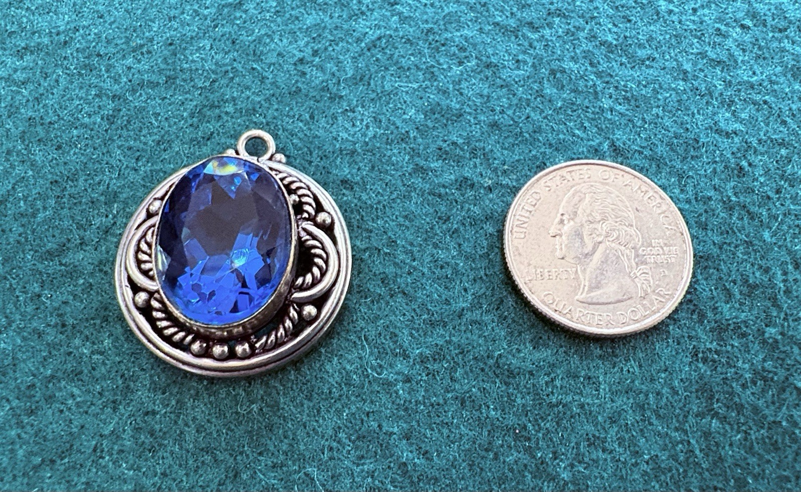Vintage Beautiful Silver Tone Rhinestone Necklace Blue Center Stone