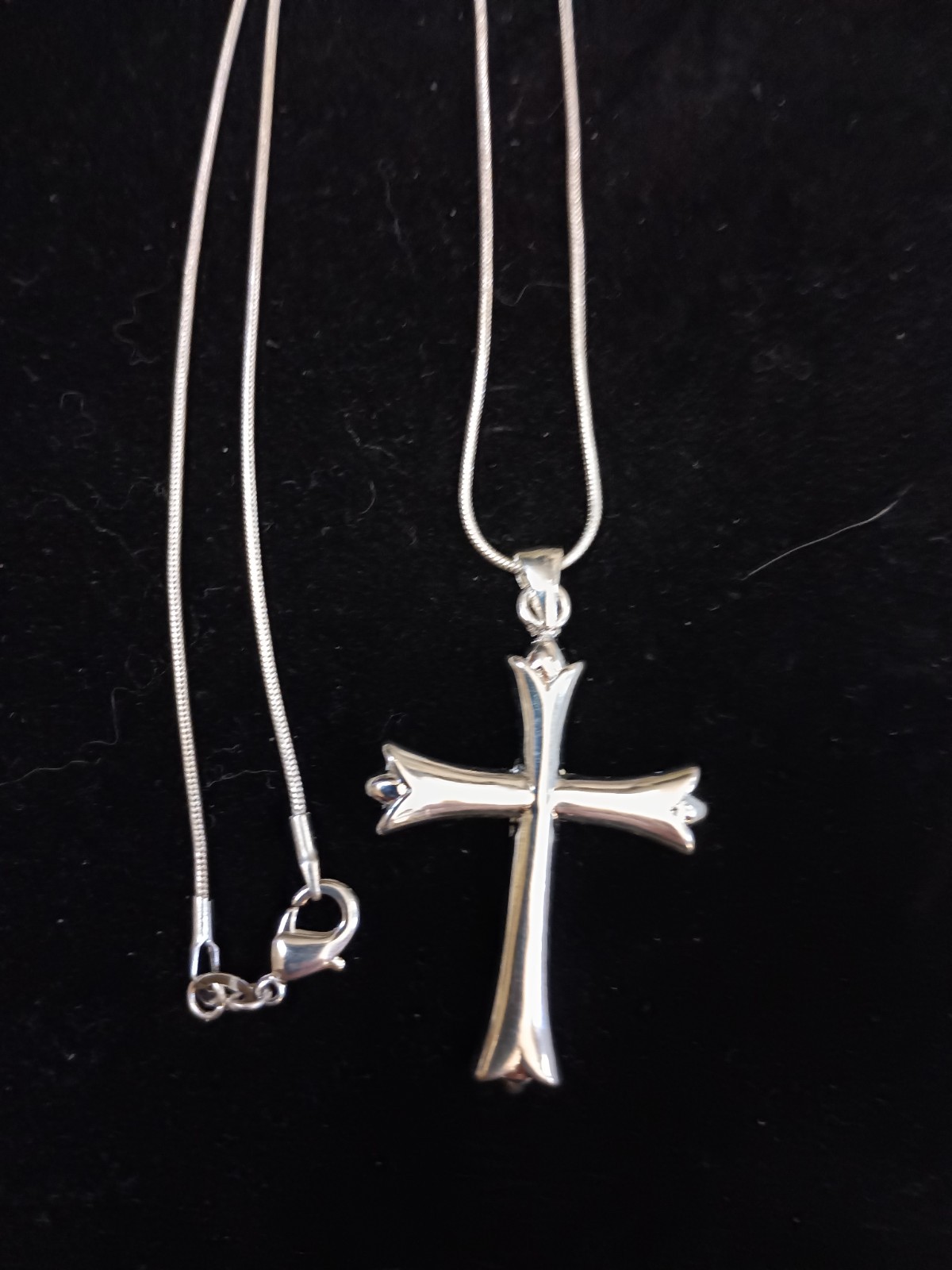Vtg 925 Sterling Silver Gothic Cross Pendant Snake Chain Necklace Lobster Clasp