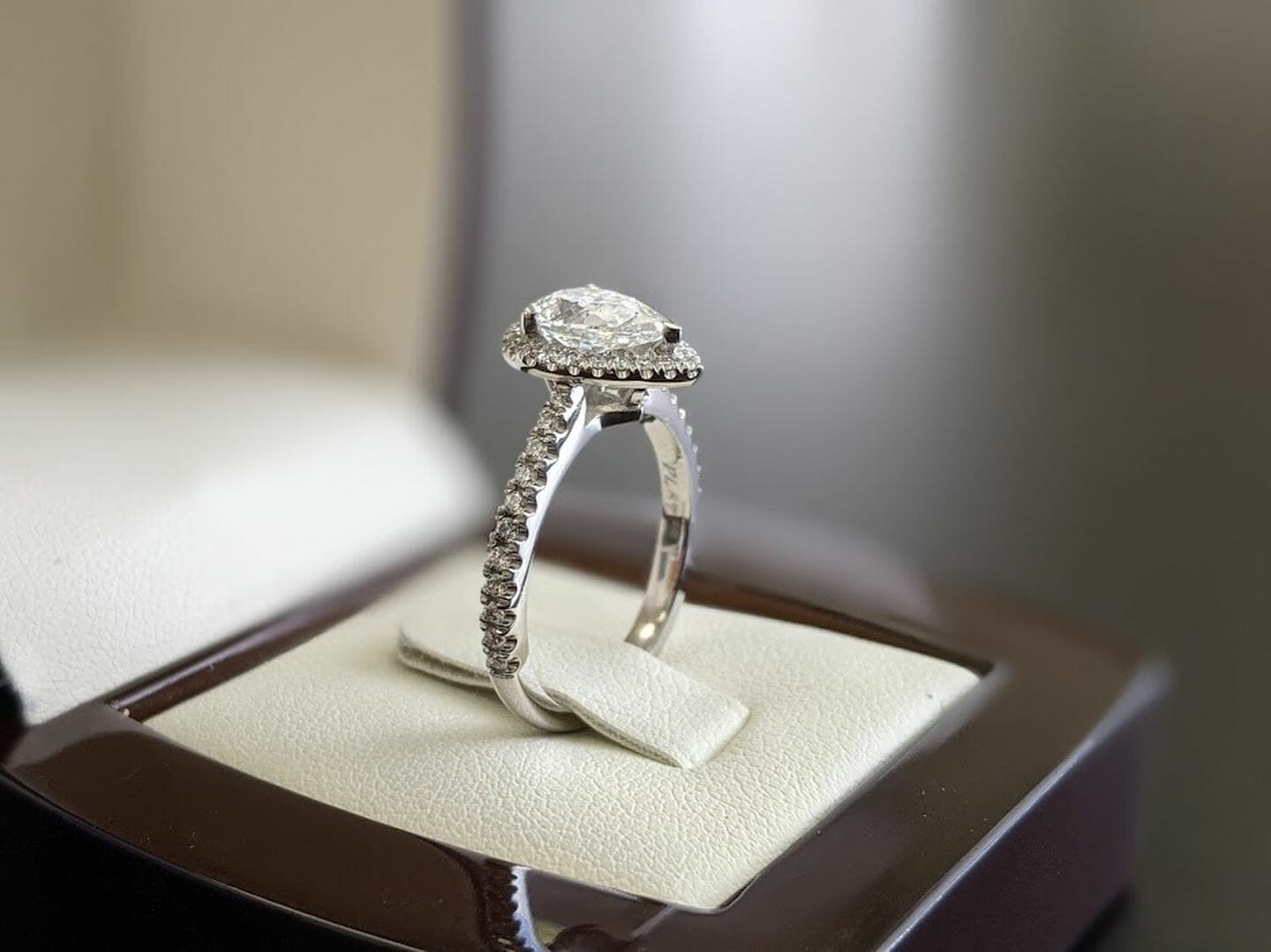 3.25 Ct Pear Cut IGI Certified Lab Grown Diamond Engagement Ring 14k White Gold