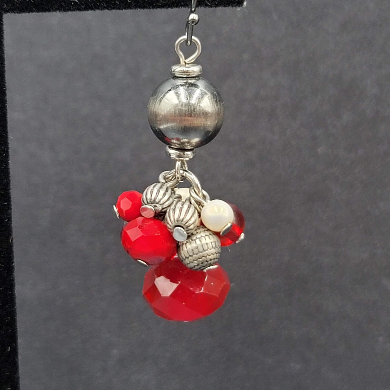 Pierced Earrings Silver tone Red Gray White Black Bead Dangle 1.5″