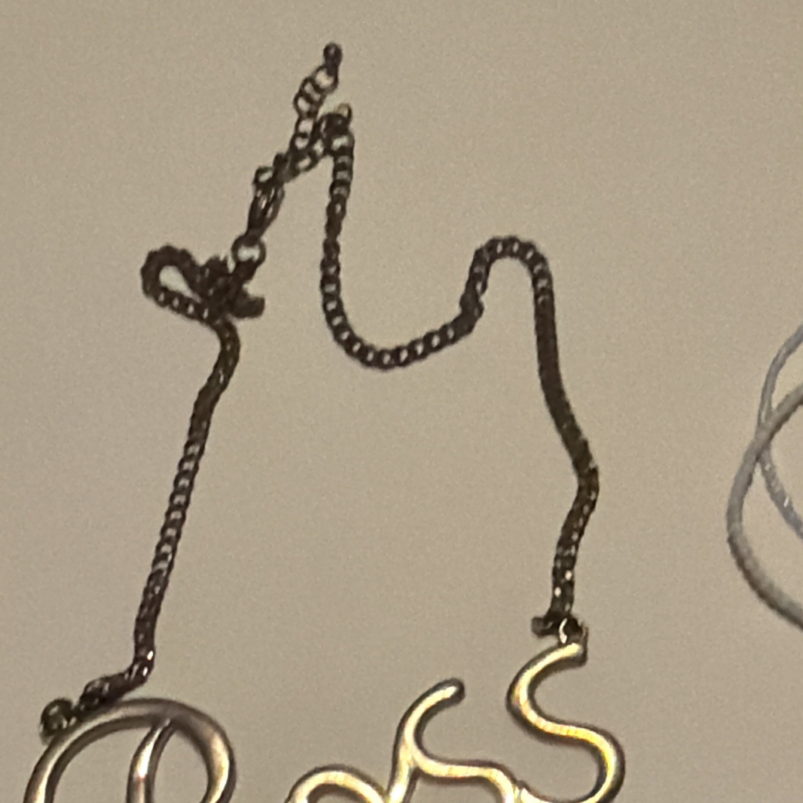 Silver Tone Metal “Boss” Word Pendant Cable Chain Necklace, No Stone