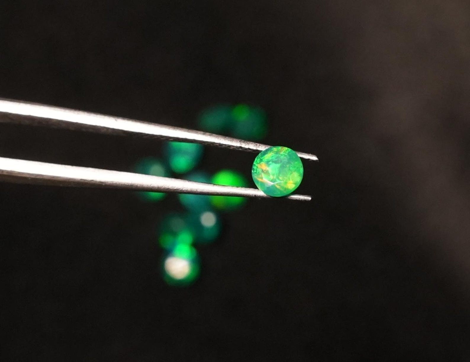 Natural Green Ethopian Opal Round Faceted Cut 3mm To 10mm Loose Gemstone