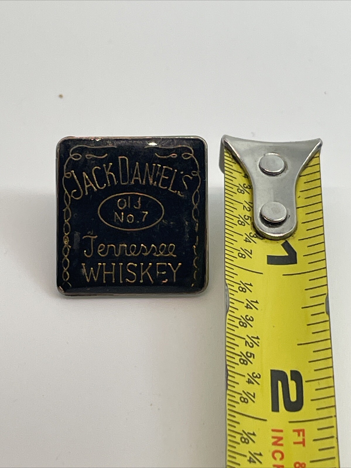 Jack Daniels Tennessee Whiskey Lapel Pin Estate Find Fashion Jewelry KG JD