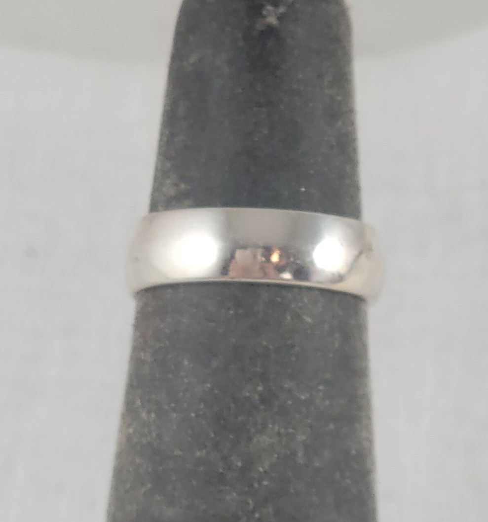 Vintage Solid Sterling 5.33mm wide Band Size 5.75 NICE!!