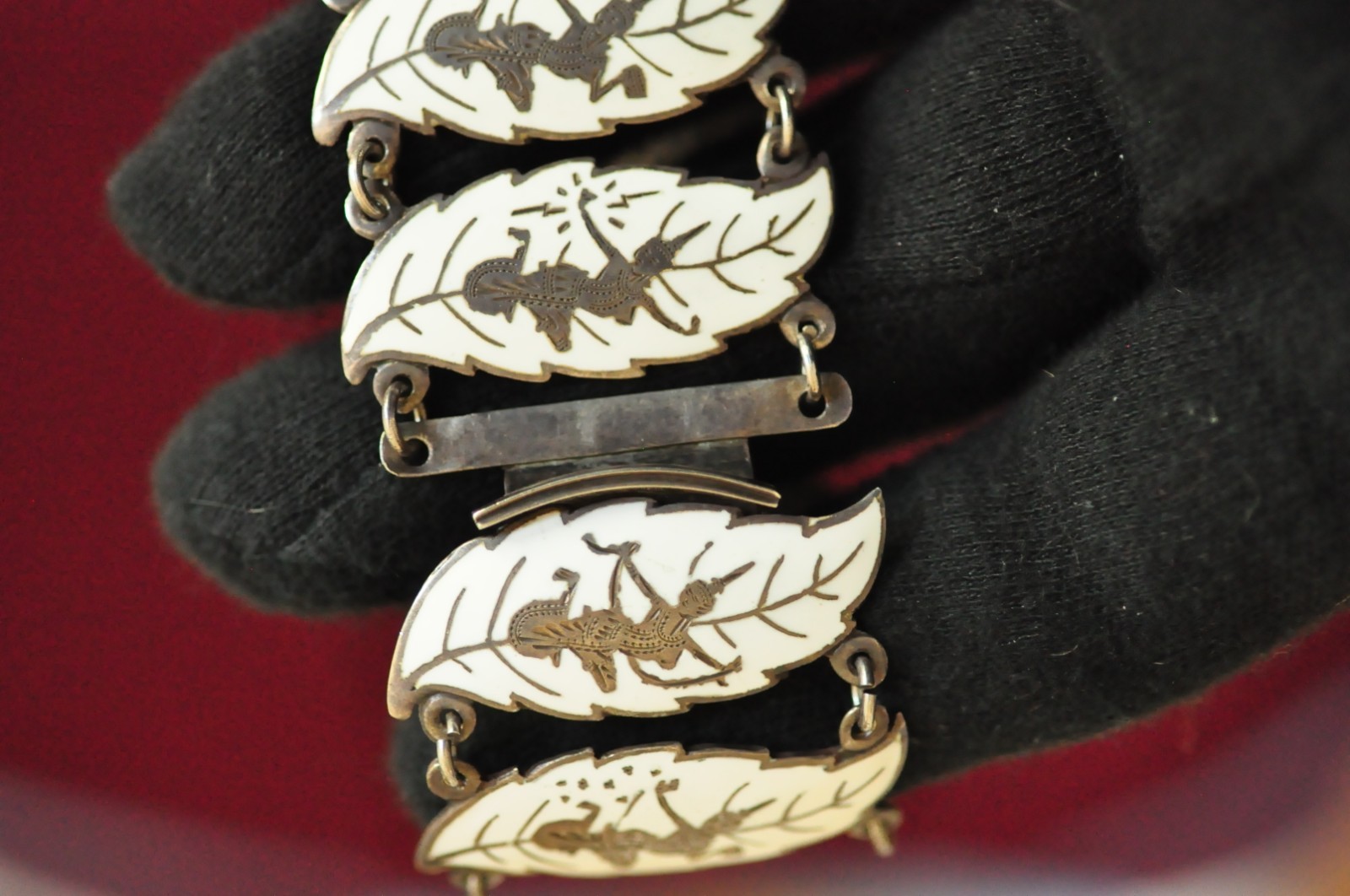 Siam Sterling Niello Bracelet – 40g, 7″, Dancer Panels, Vintage Rare in White