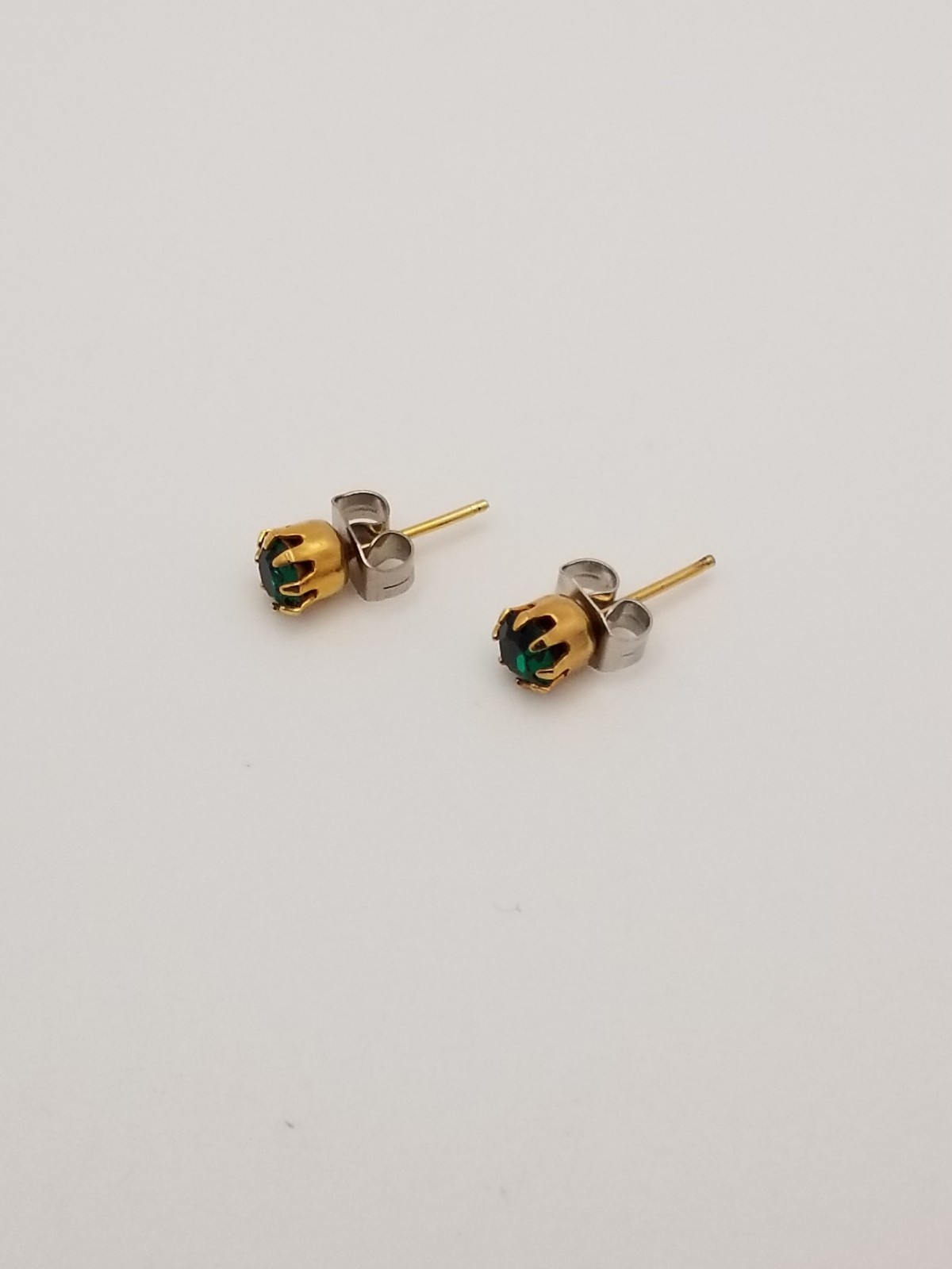 Vintage Gold Tone Stud/ Post Earrings Faux Emerald Dark Green Glass Jewel 4mm
