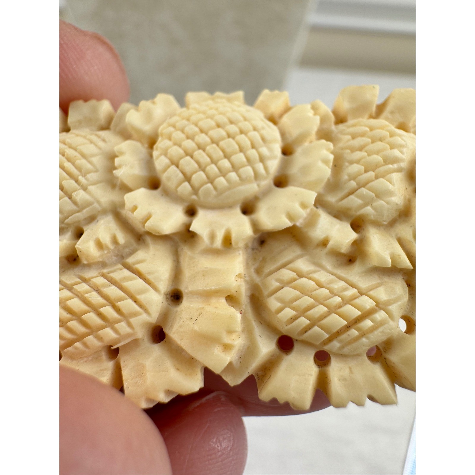 Vintage Hand Carved Bovine Bone Sunflower Floral Brooch Cream Off-White Pin