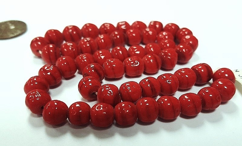 50 VINTAGE JAPANESE 1950’S CHERRY BRAND GLASS RED SWIRL 7mm. BAROQUE BEADS 4673T
