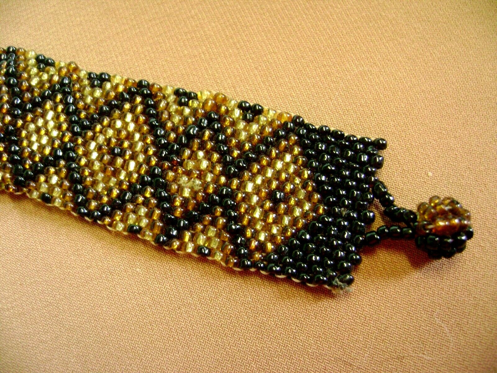 SOUTHWESTERN BOHO GLASS SEED BEADED GOLDEN BROWN BLACK 6.5″ LONG BRACELET