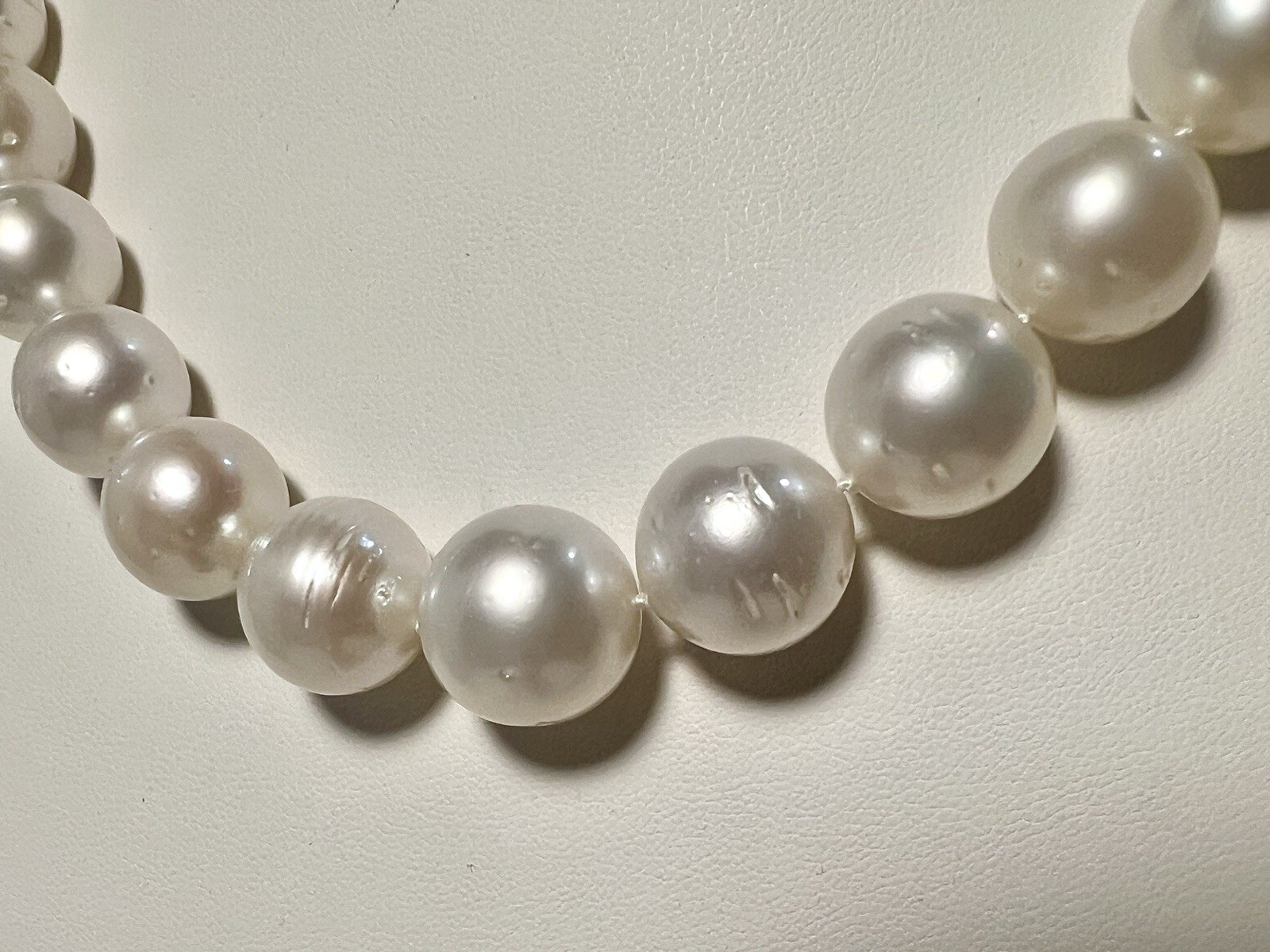 AUTHENTIC 18” Graduated White South Sea Saltwater Pearl 12-15.4mm Necklace