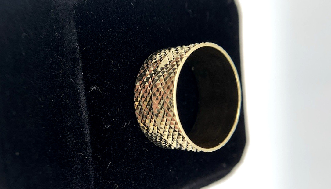14k Gold Turkey Wide Band Ring Diamond-Cut Etching 9.7mm,Sz8.25, 4.7g,FREEgfBx$5