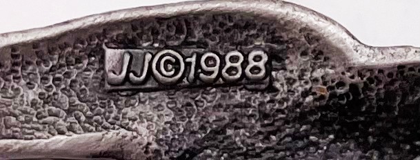 VTG JJ 1988 Jonette Jewelry Co. Artifacts Trouble Cat Brooch Pin Silver Tone 3″