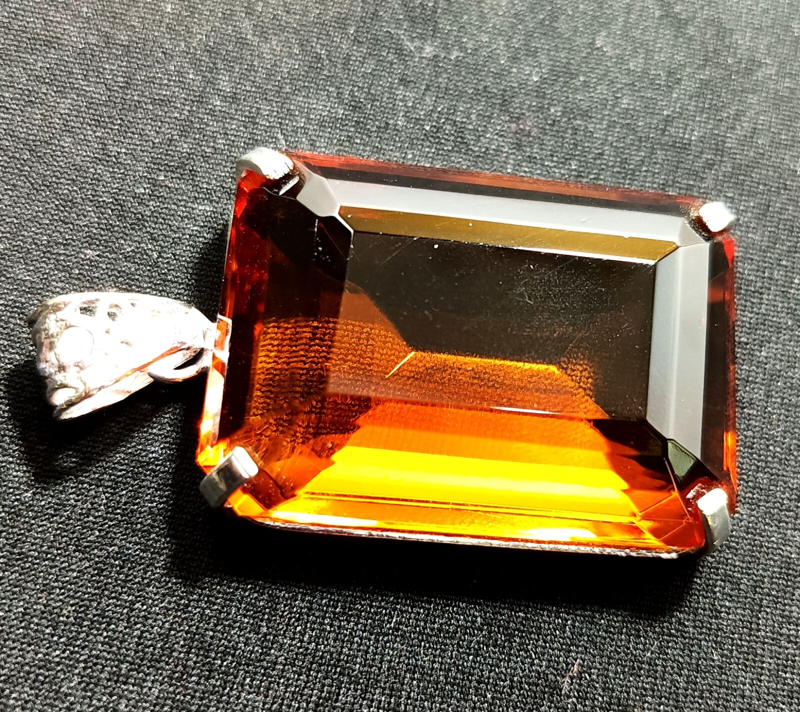 Certified Natural 104.35 Ct Brazilian Emerald Topaz Pendant Loose Gemstone
