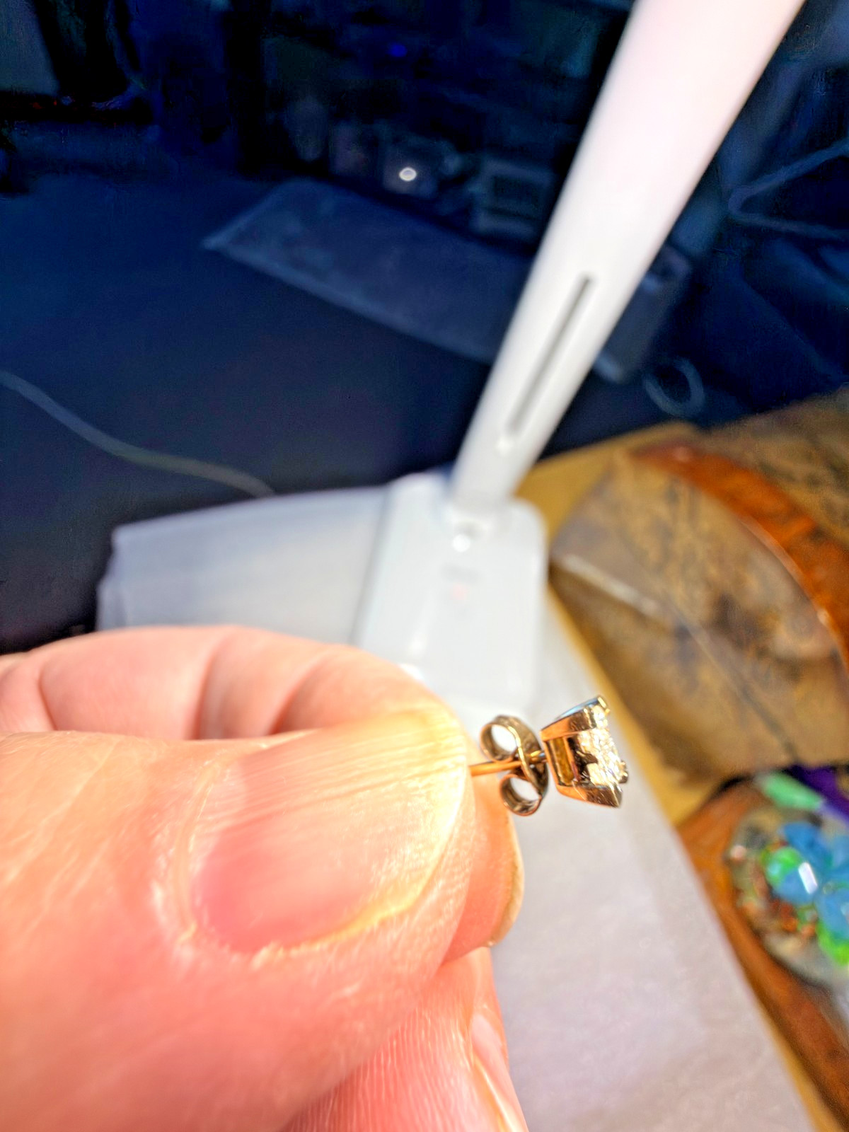 Vintage Gold Stud Earrings – Lab Diamonds? – 9K Solid Gold