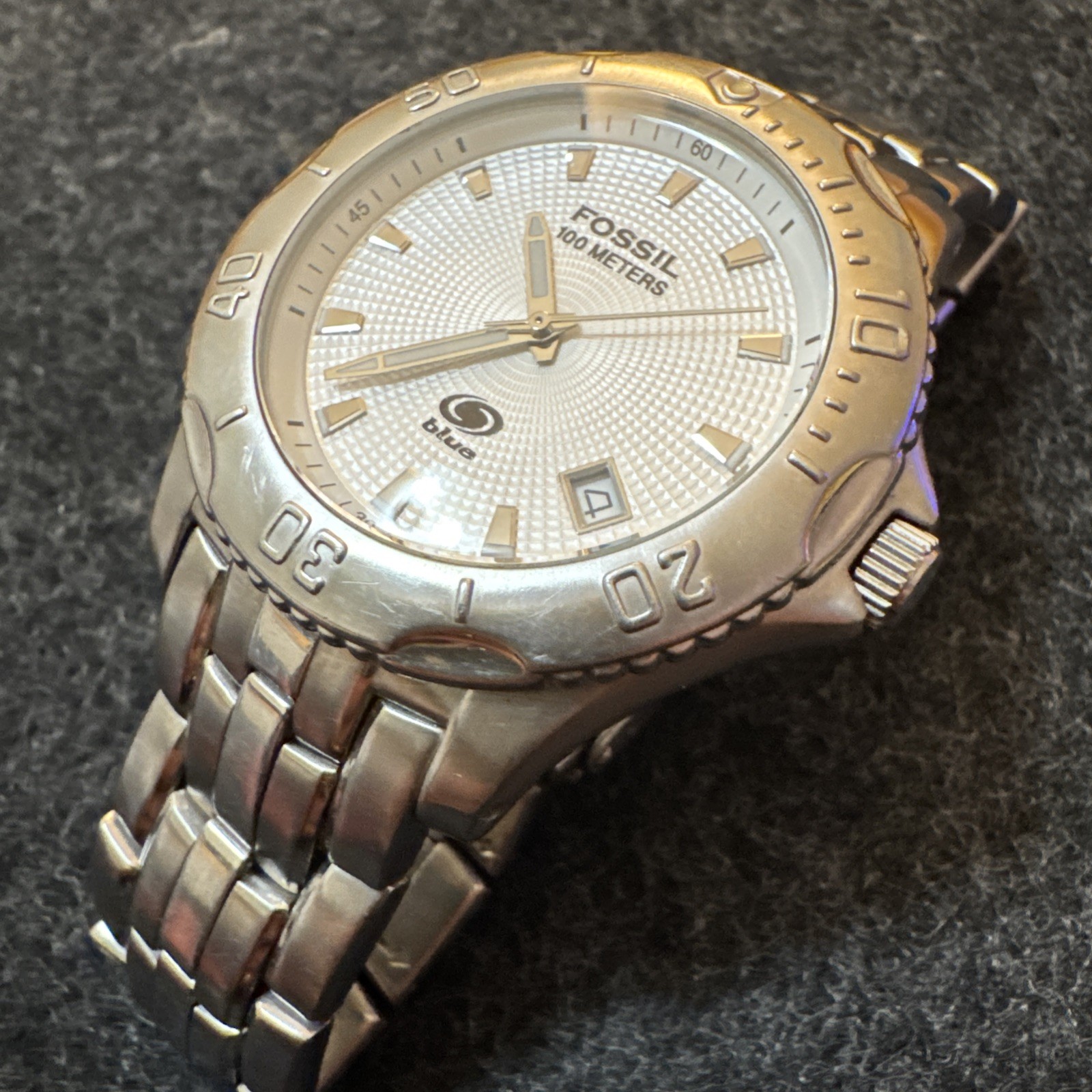 Fossil Blue AM3857 Men’s Silver Stainless Steel Analog Dial Quartz Watch White