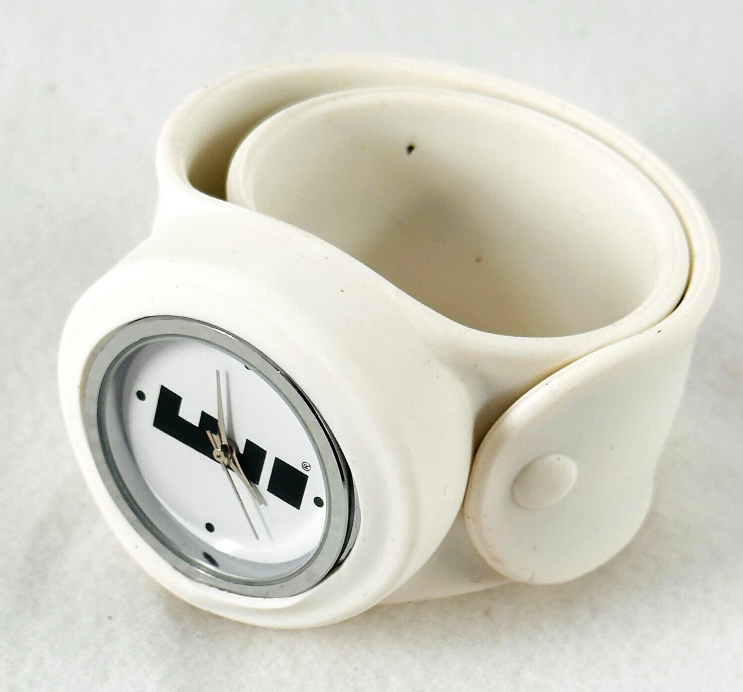 E! Slappie Slap Band Silicone Wristwatch White Dial Working