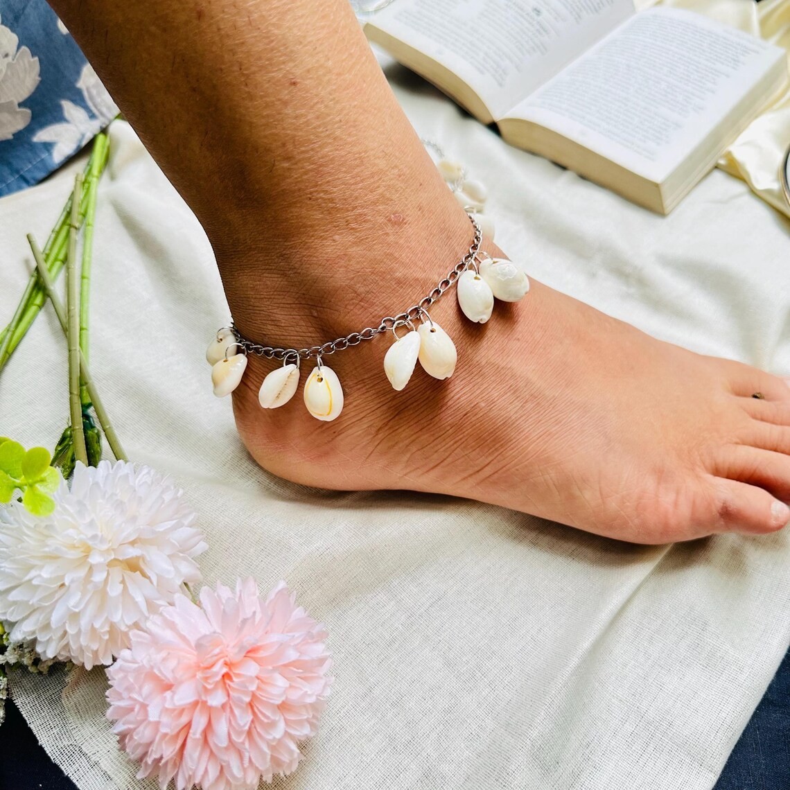 Boho Cowrie Shell Anklet Beach Anklet Silver Chain Anklet Women Foot Jewelry