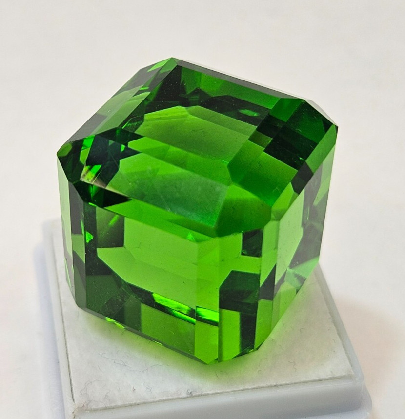Cube Cut Natural 98-100 Ct Green Topaz Loose Gemstone Use For Multipurpose