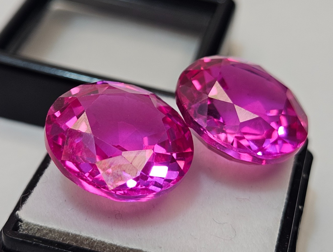 Pink Sapphire 35-36 Ct Round Cut Natural Gemstone Pair For Jewellery Making