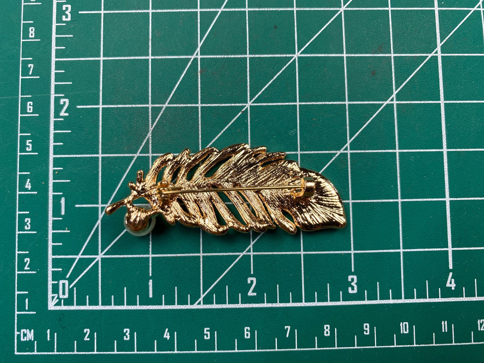 Rhinestone Feather Brooch/Pin with Faux Pearl