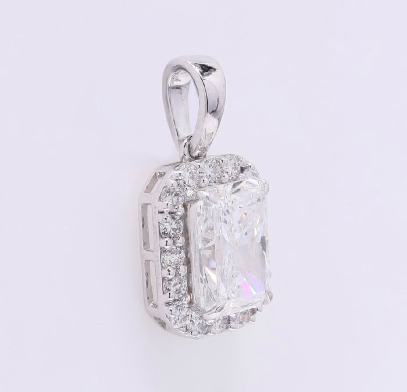 2.22ct LG Diamond Pendant, 14kt White Gold, Halo, IGI Certificate, 1.84ct D/VS2