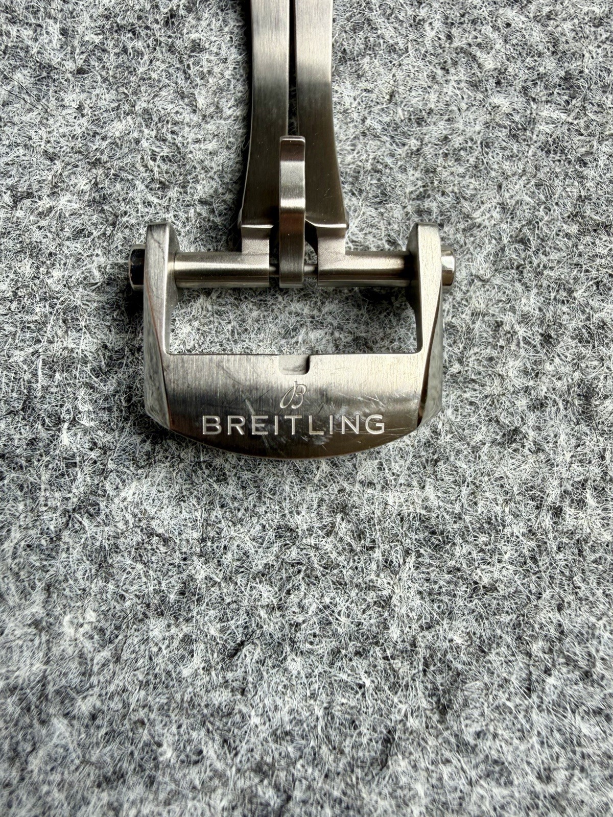 Breitling Avenger Automatic GMT 44mm Black Dial Green Leather Strap 300m