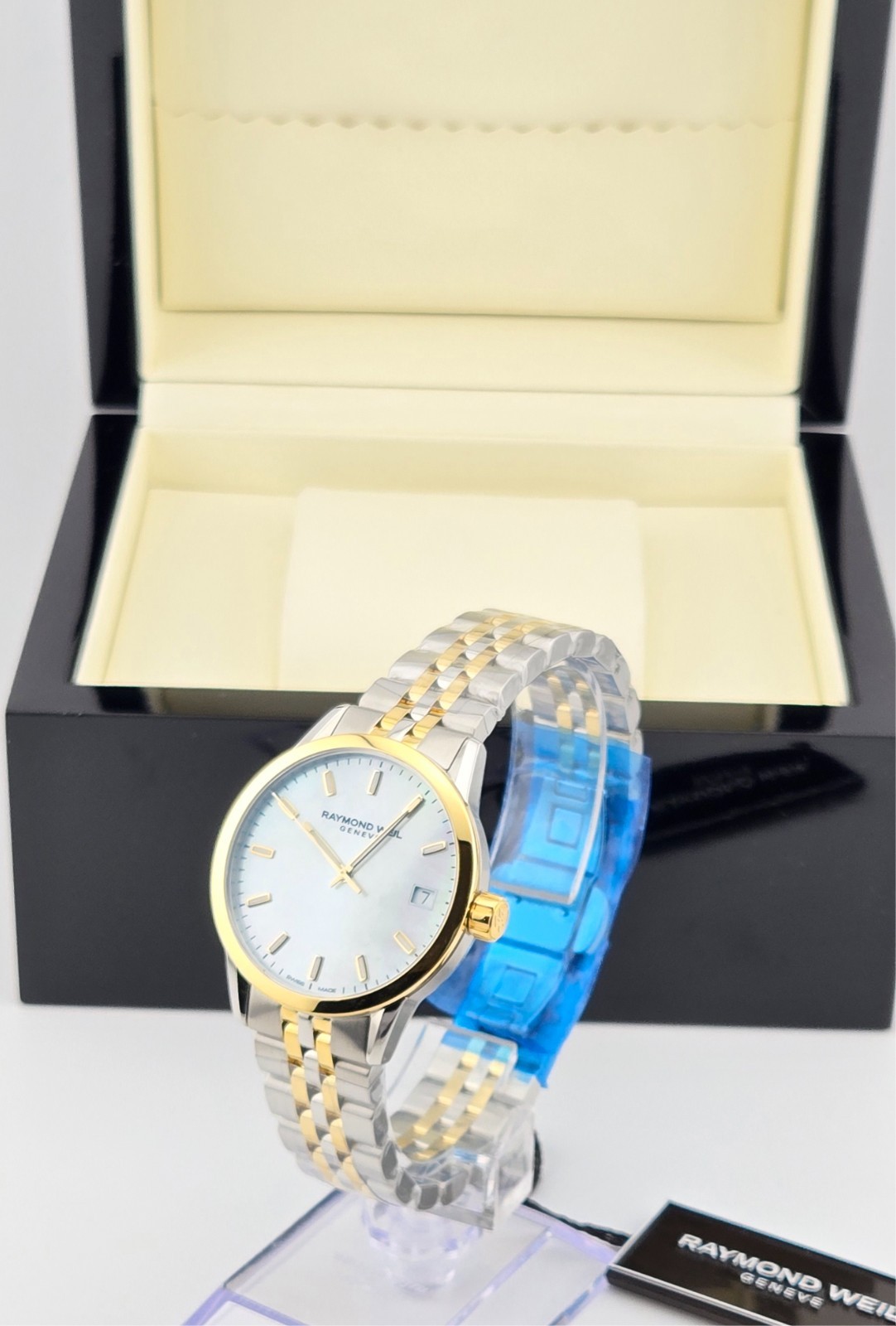 Raymond Weil Freelancer MOP Dial Women’s Watch 5634-STP-97021 ($1375 MSRP)