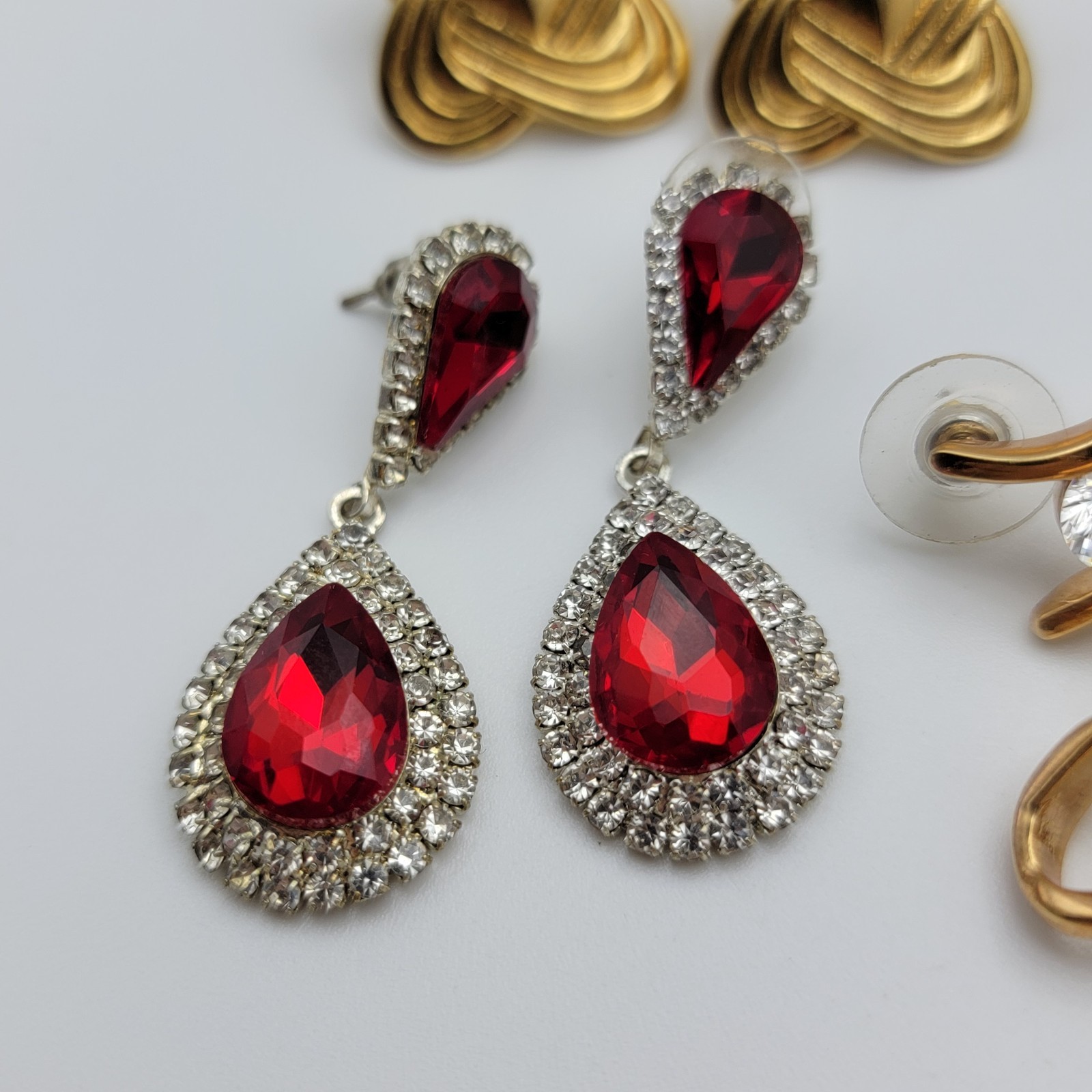 Fashion Earrings LOT 18-Pairs Style For Every Occasion Mixed Materials Mix Metal
