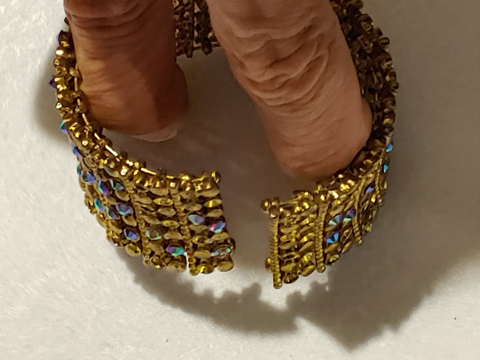 Vintage – 1 1/2 in WIDE RHINESTONE BRACELET – Gold Tone – 2 1/8 in DIA -Heavy