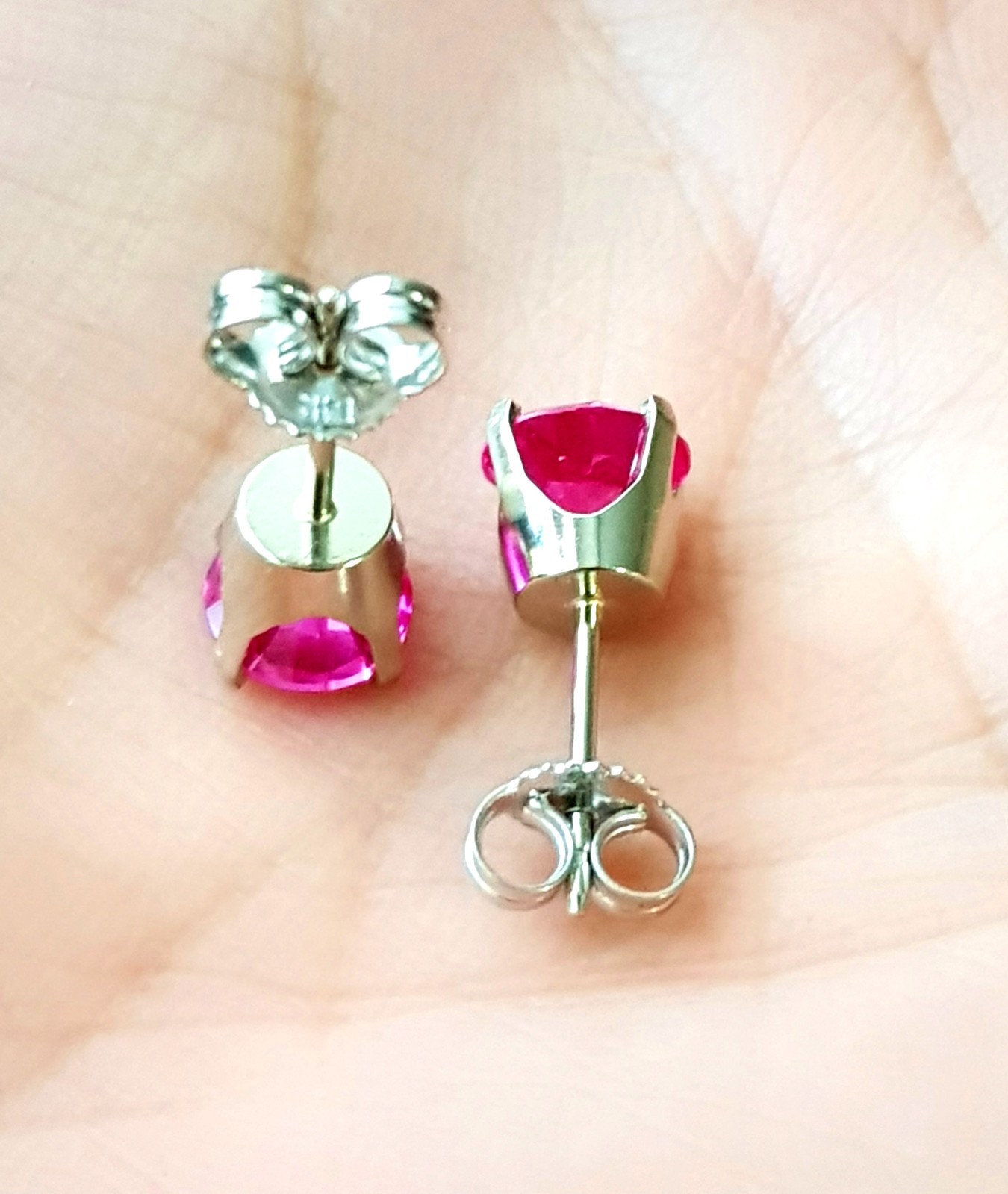 Natural Dark Pink Sapphire Solid 14K White Gold Studs Earrings. Sapphire Jewelry