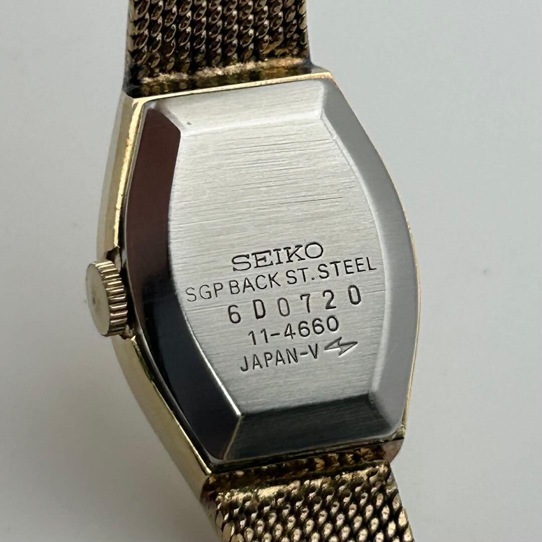 SEIKO 11-4660 Vintage Gold Sunray Manual Wind Ladies Tonneau Watch Japan 16cm