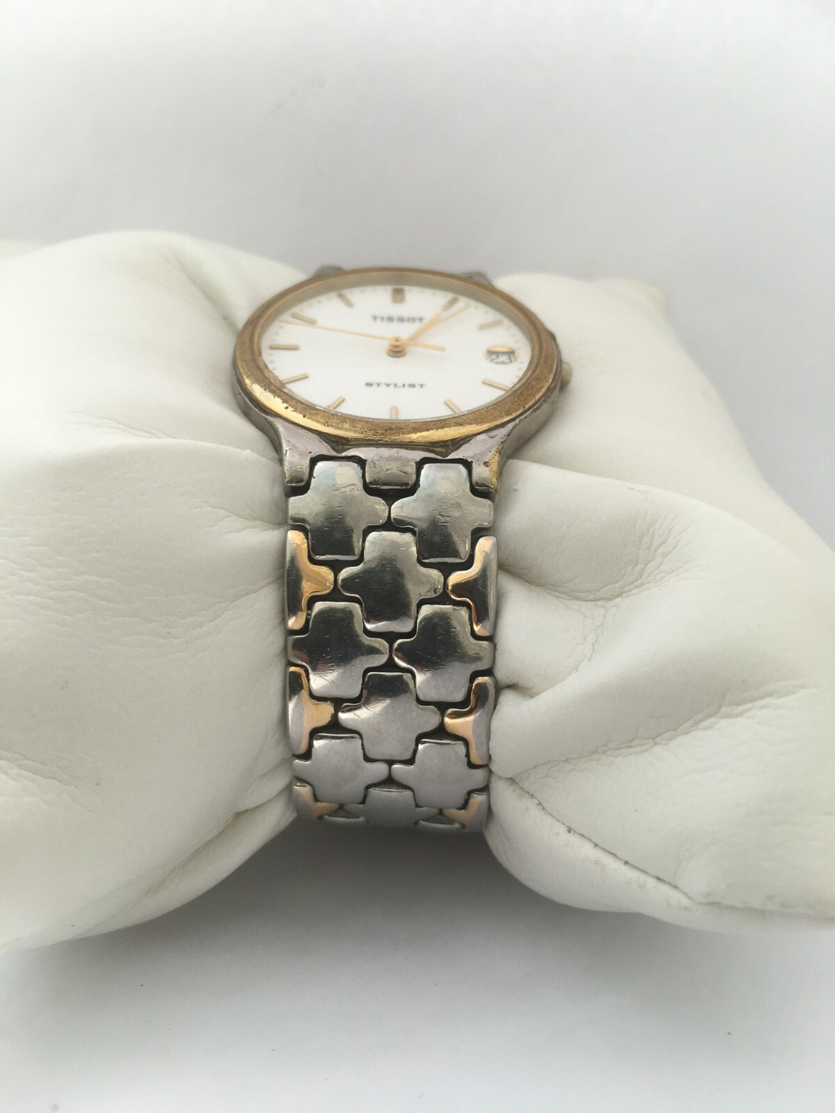Tissot Made in Switzerland Unisex Quartz Bracelet Watch K251 17 CM Wrist Size