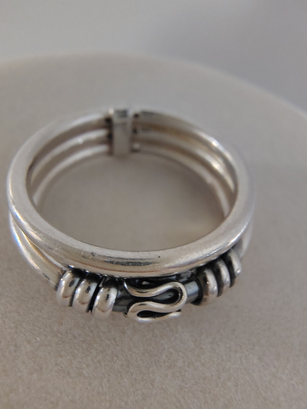 ​VTG Sterling Silver 925 Triple Band Ring Connected Stacker S Hook Motif Size 7