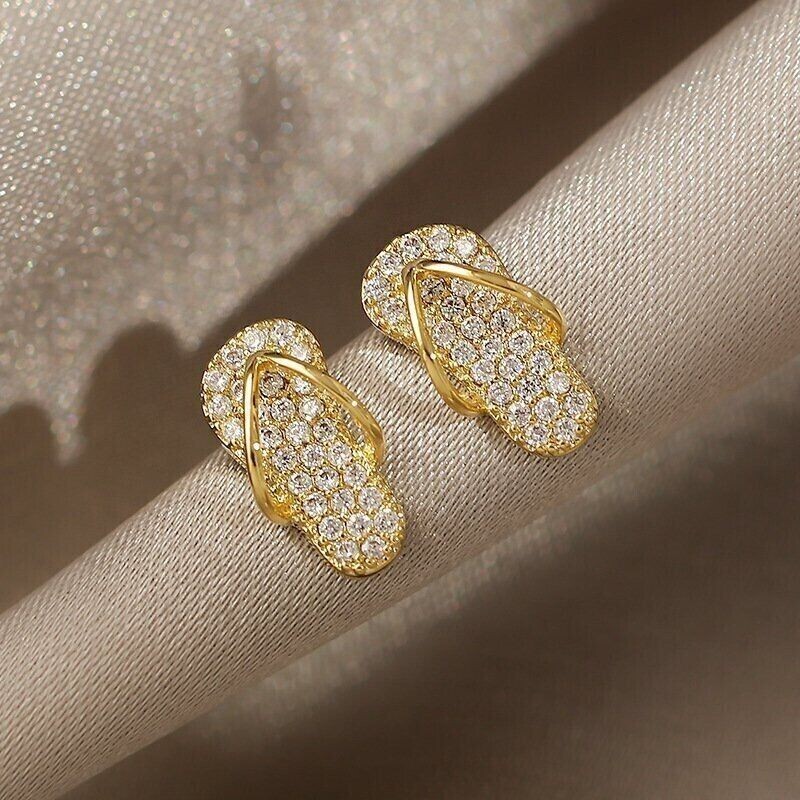 2Ct Round Cut Moissanite Women’s Slipper Stud Earrings In 14K Yellow Gold Plated